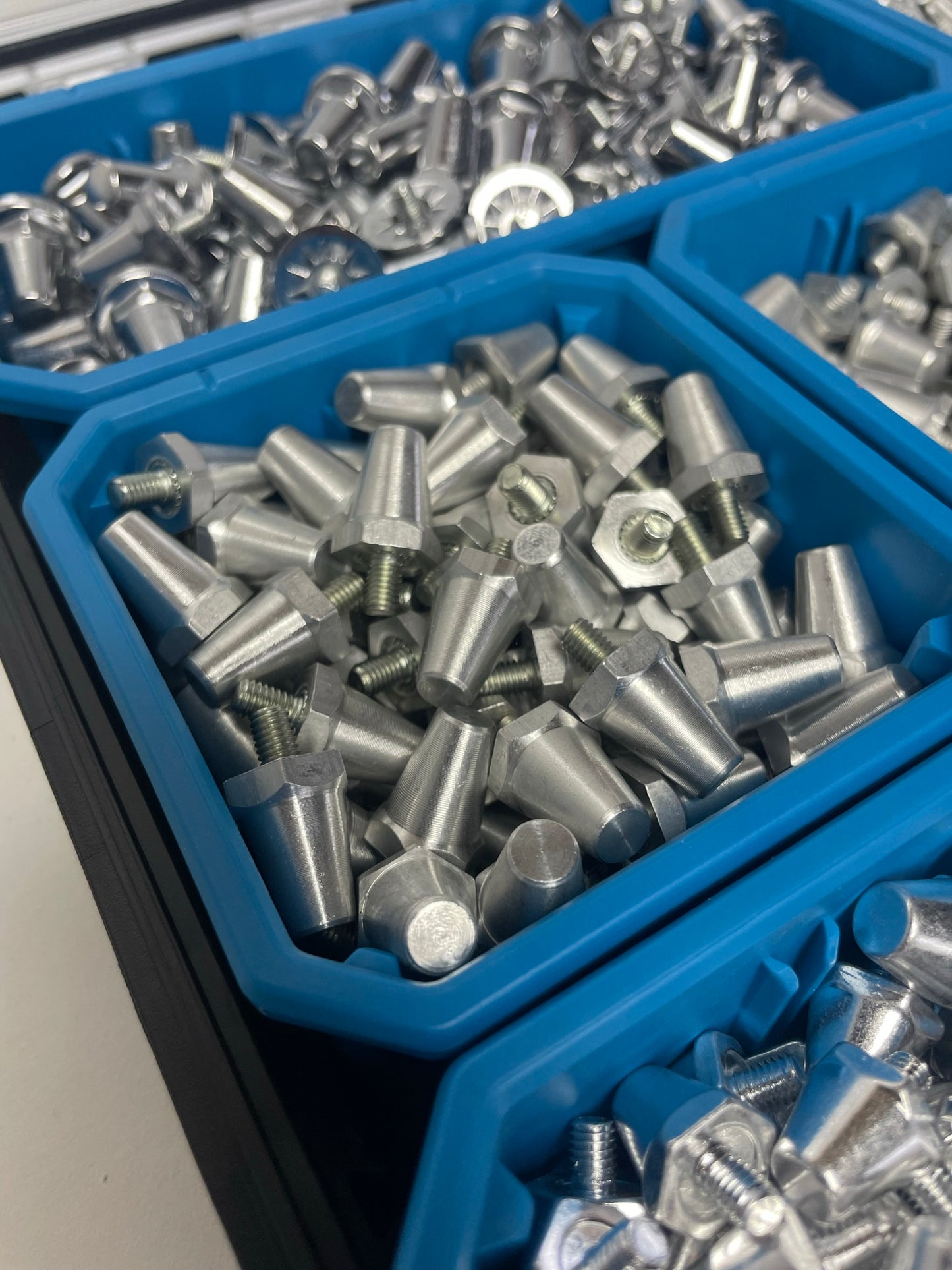 Universal Studs 12 Pack